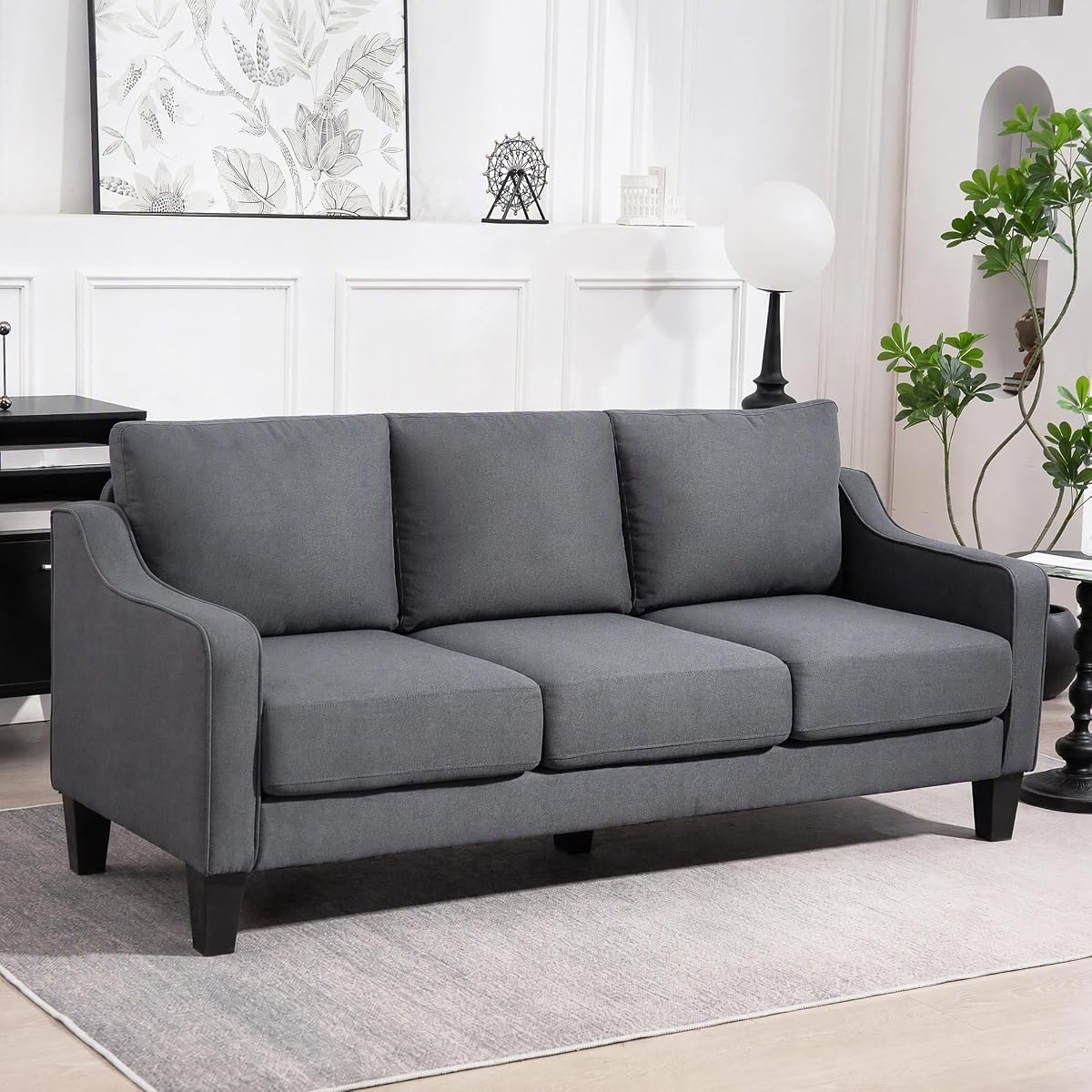 Structube vs IKEA : quel sofa choisir au Québec ?